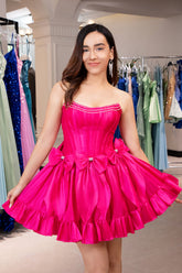 Trendy Black Strapless A-Line Satin Short Homecoming Dress with Bow