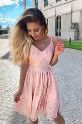 A-line Spaghetti Straps Homecoming Dresses With Lace Appliques