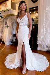 Gorgeous Mermaid Backless V-neck Lace Appliques Wedding Dresses