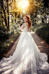 Gorgeous Tulle Lace Illusion Neck Long Sleeves Wedding Dresses