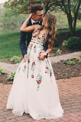 Lace A-Line V-Neck Prom Dresses With Embroidery Printed Evening Dresse