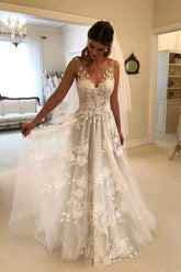 Gorgeous A-line Lace V-neck Tulle Long Wedding Dress with Appliques