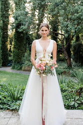 Simple V Neckline Tulle Ball Gown Wedding Dress Plunging Style Bridal Gown