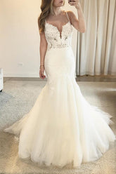 Charming Mermaid V-neck Open Back Spaghetti Straps Lace Wedding Dresses with Train