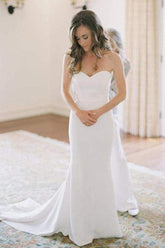 Simple Ivory Mermaid Sweetheart Neck Wedding Dresses With Train