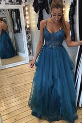 Tulle A-line V-neck Spaghetti Straps Prom Dresses With Lace Appliques