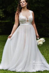 Tulle A-line Scoop Lace Appliques Plus Size Wedding Dress, Bridal Gown
