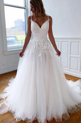 Tulle Lace A-line V-neck Spaghetti Straps Open Back Wedding Dresses