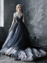 Black Gothic Wedding Dresses A-Line V-Neck Sleeveless Ball Gown Tulle Lace Bridal Gown