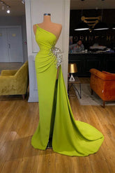 Chic One Shoulder Mermaid Long Evening Dress With Beadings Split