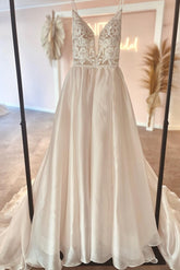 Bmbridal V-Neck A-Line Wedding Dress With Lace Appliques