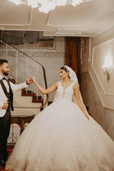 Bmbridal V-Neck Sleeveless Ball Gown Wedding Dress With Lace