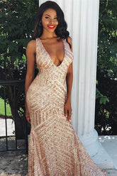 Mermaid Chic Straps V-Neck Sequins Sleeveless Prom Dresses