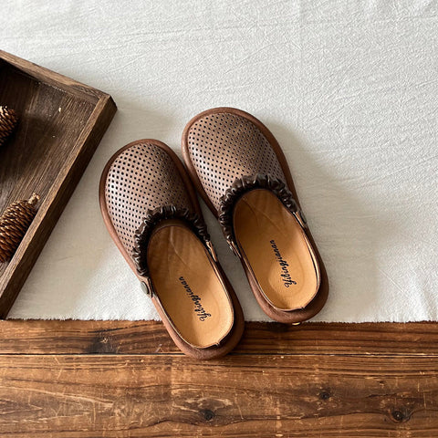 2022 Retro Leather Hollow Soft Casual Sandals / Slippers