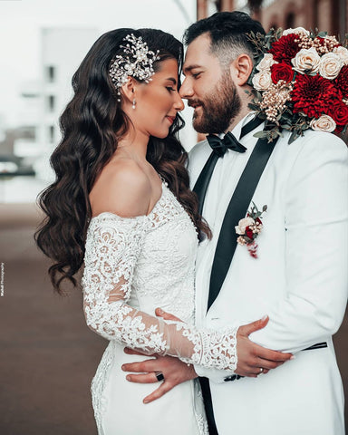 Long Sleeves Off-the-Shoulder Wedding Dress Mermaid With Appliques