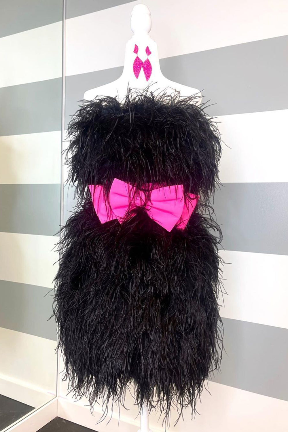 Sheath Strapless Pink Short Homecoming Dress with Feathers