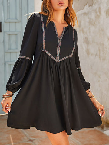 Langärmliges Minikleid im Boho-Stil