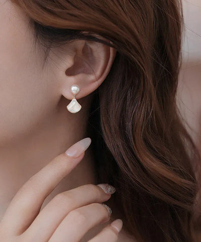 Elegant White Copper Overgild Pearl Shell Fan-Shaped Stud Earrings