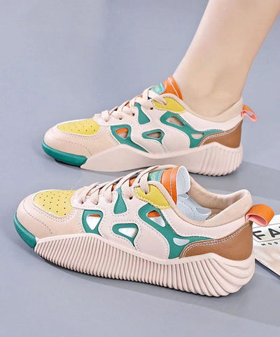 Bequeme grüne Schuhe für Plattfüße mit ausgehöhlten Kreuzriemen für Damen
