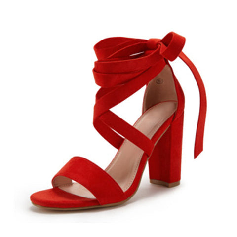 Sandalen mit Blockabsatz und Schnürung, offene Zehenpartie, Pumps mit Fesselriemchen