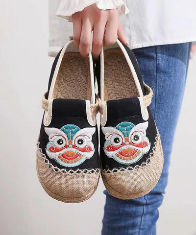 Schwarze bequeme Schuhe mit böhmischer Stickerei und Plattfüßen