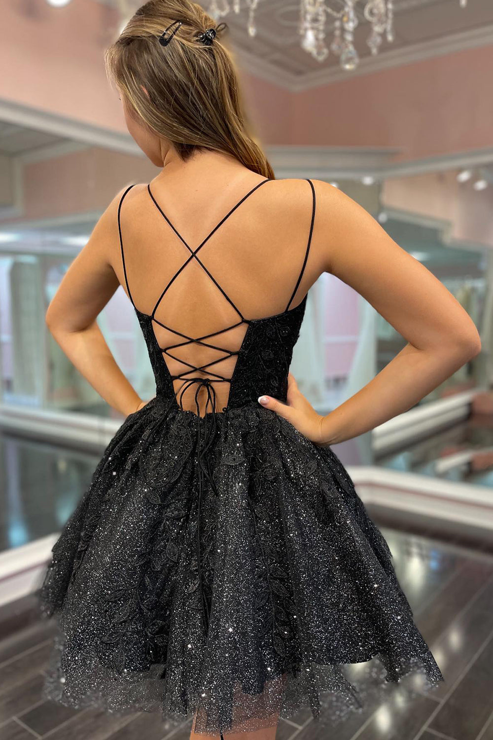 Glitter Black Spaghetti Straps A-Line Tulle Homecoming Dress with Appliques