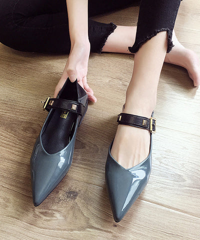 Schwarze flache Füße Schuhe Kunstleder Frauen Spleißen Schnalle Riemen