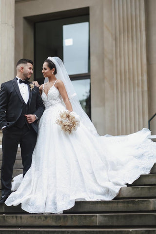 Spaghetti-Straps V-Neck Wedding Dress Lace Ball Gown