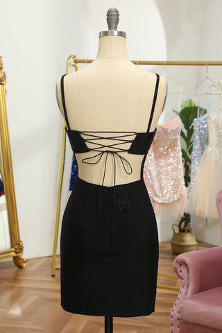 Kurzes, enges Homecoming-Kleid mit Pailletten und Schnürung