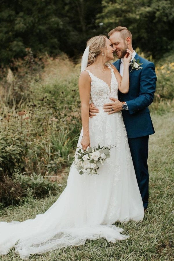 BMbridal V-Neck Sleeveless Wedding Dress With Lace Appliques Summer Bridal Gown