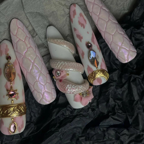 Pink Snake Nail Press On NailsCarefully designed pure handmade press-on gel nails
