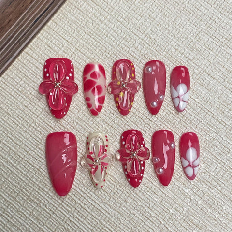 BallerinaCarefully designed pure handmade press-on gel nails