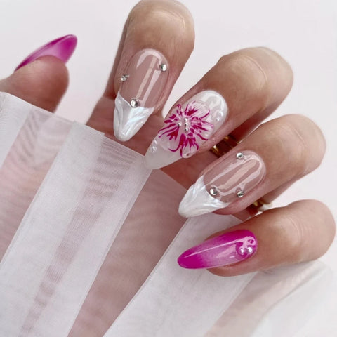 Pink White 3D NailsCarefully designed pure handmade press-on gel nails