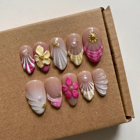 3D Shell Five Petal FlowerCarefully designed pure handmade press-on gel nails