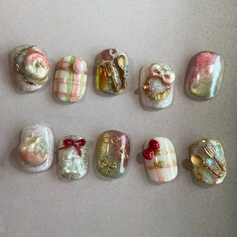 3D Christmas Apple Nail PaintingCarefully designed pure handmade press-on gel nails