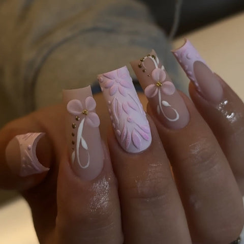 Pink Flower Square Tube NailsCarefully designed pure handmade press-on gel nails
