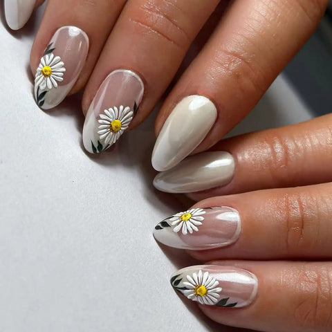 Bright French Daisy NailsCarefully designed pure handmade press-on gel nails