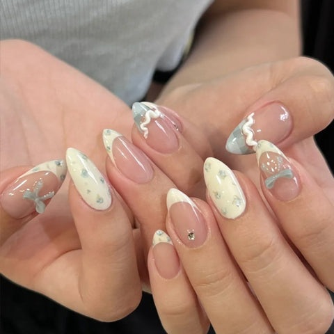 Hot SaleCute and fresh style short almond fake nailsHandmade Artificial Gel Nail Press-On Nails