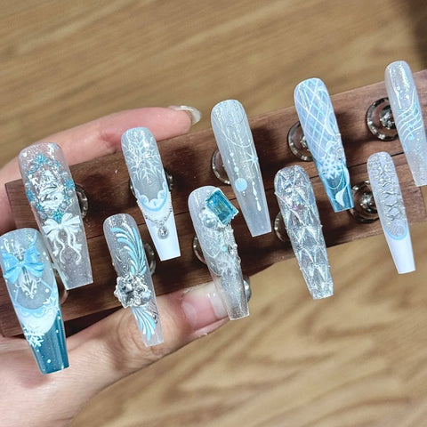 Blue Minimalist Christmas NailsCarefully designed pure handmade press-on gel nails
