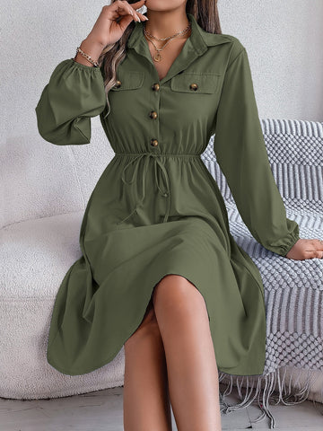 Langärmliges Midikleid mit Kragen und Taschen