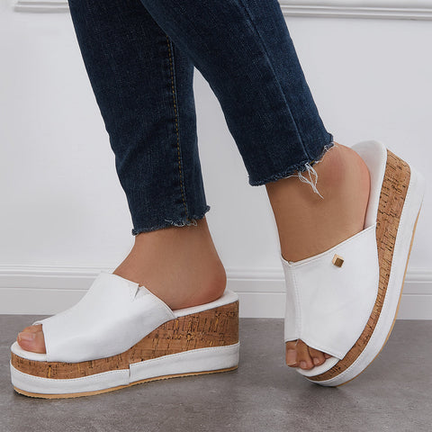 Bequeme Slip-on-Sandalen mit Kork-Fußbett und Plateau-Keilabsatz