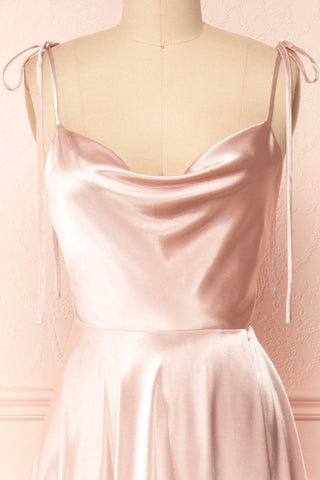 Schlichtes langes A-Linien-Ballkleid aus Satin mit Spaghettiträgern