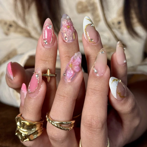 Pink SakuraCarefully designed pure handmade press-on gel nails