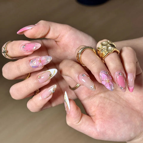 Pink SakuraCarefully designed pure handmade press-on gel nails