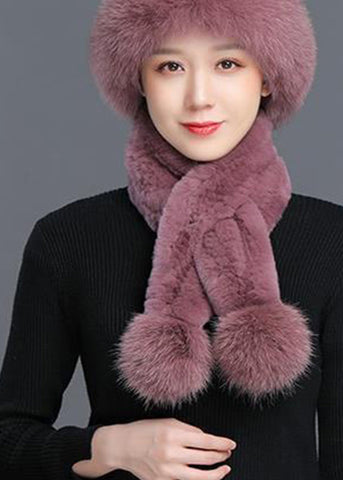 Wunderschöner Cloche-Hut aus lila Kaninchenhaar und Leder aus Taro-Fell