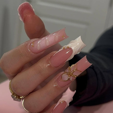 Pink Line Square Tube NailCarefully designed pure handmade press-on gel nails