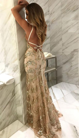 Gorgeous Tulle Spaghetti Straps Lace Mermaid V-neck Long Prom Dresses