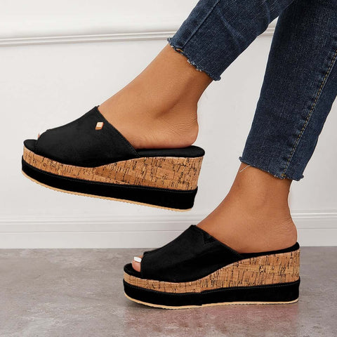 Bequeme Slip-on-Sandalen mit Kork-Fußbett und Plateau-Keilabsatz