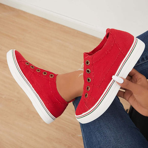 Rote Slipper aus Segeltuch, flache Wanderschuhe