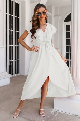 Midikleid mit Schlitz, Rüschen und Überschlag